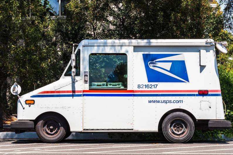 Fedmail US introduces strict COVID rules for unvaccinanted federal workers