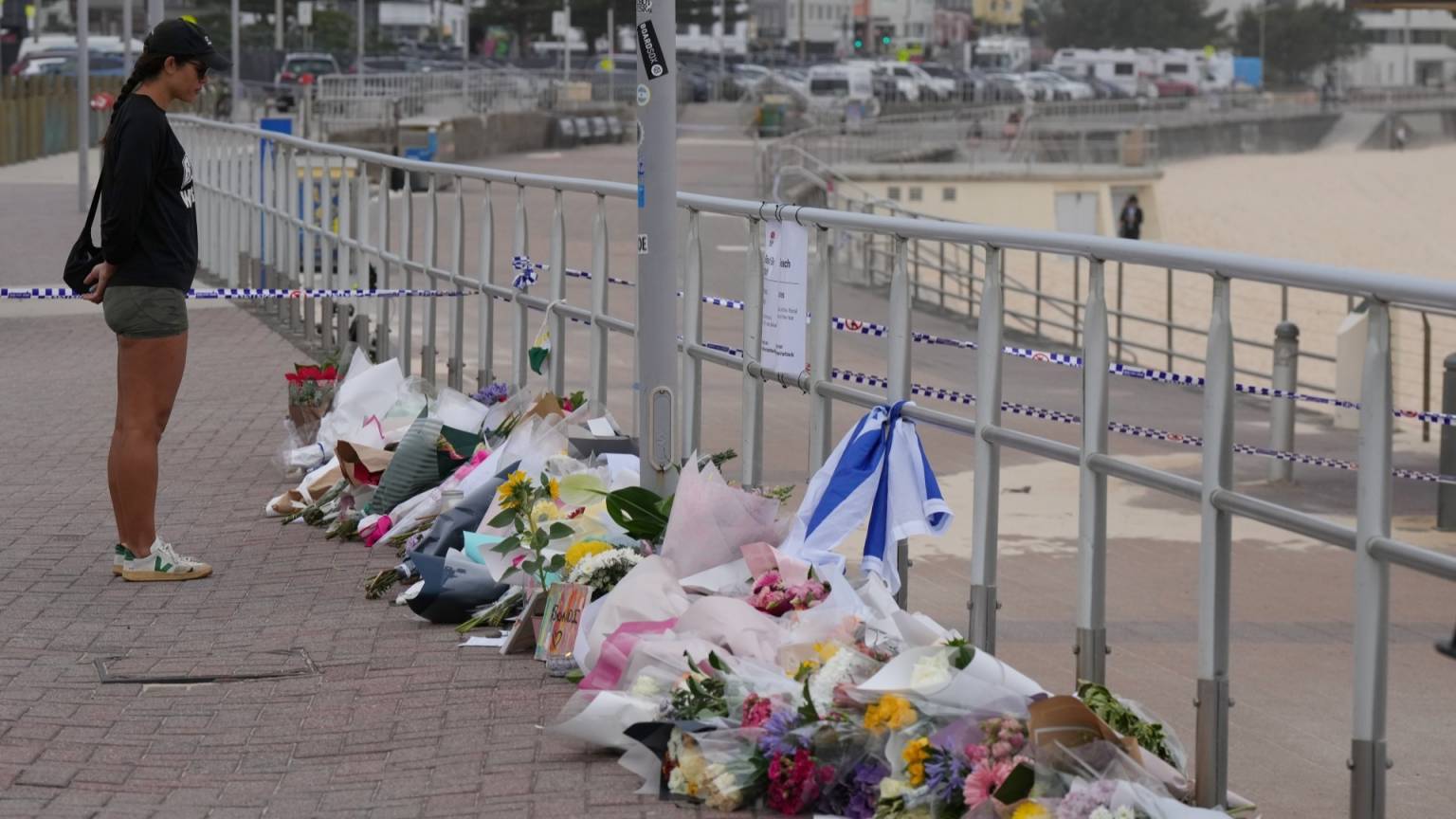 Intelligence in lead-up to Bondi terror attack under the microscope