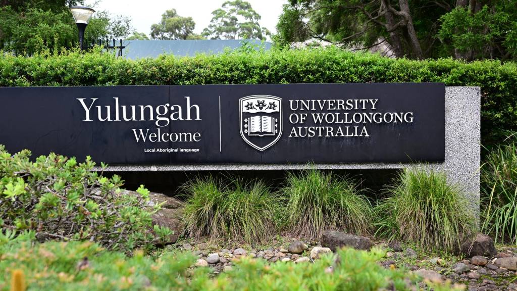 ICAC NSW launches public hearings into University of Wollongong